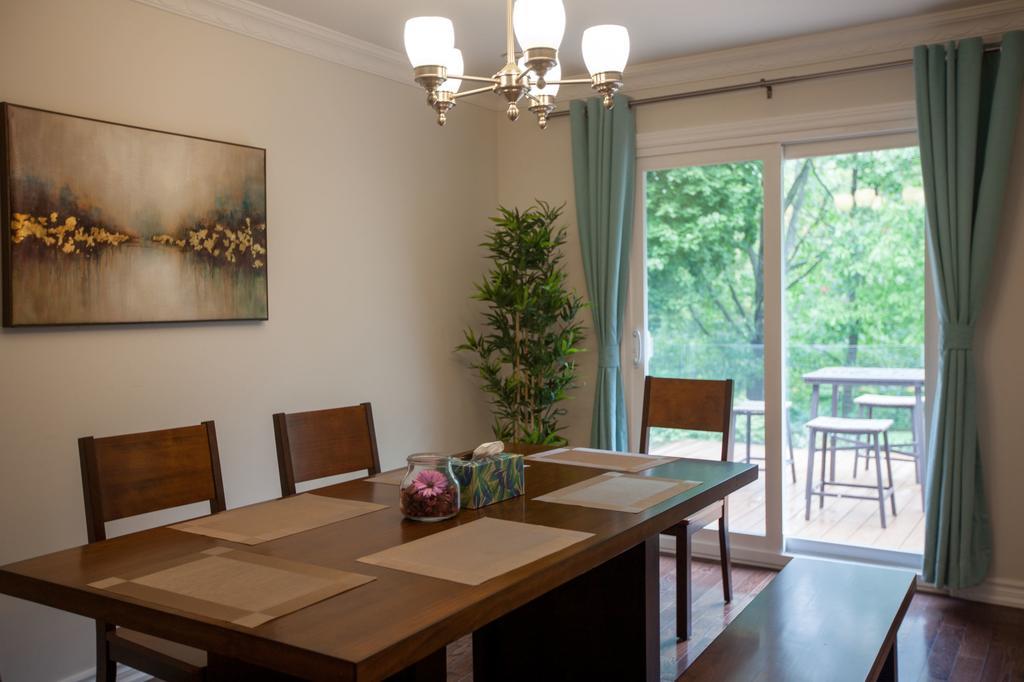 多伦多邓肯公园民宿 Toronto Duncan Park Guesthouse Ngoại thất bức ảnh
