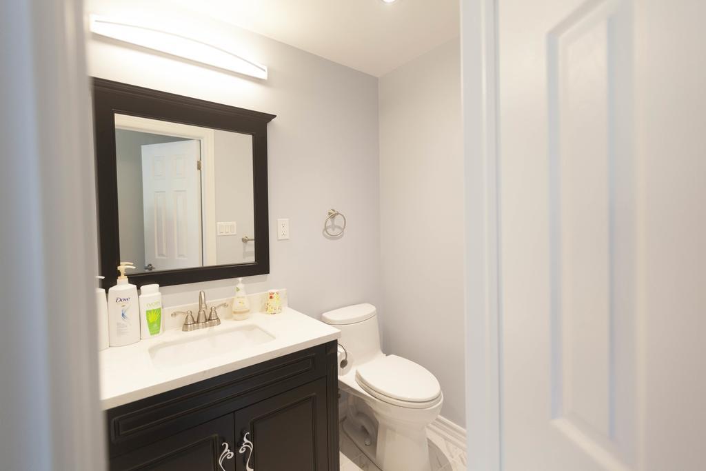 多伦多邓肯公园民宿 Toronto Duncan Park Guesthouse Ngoại thất bức ảnh