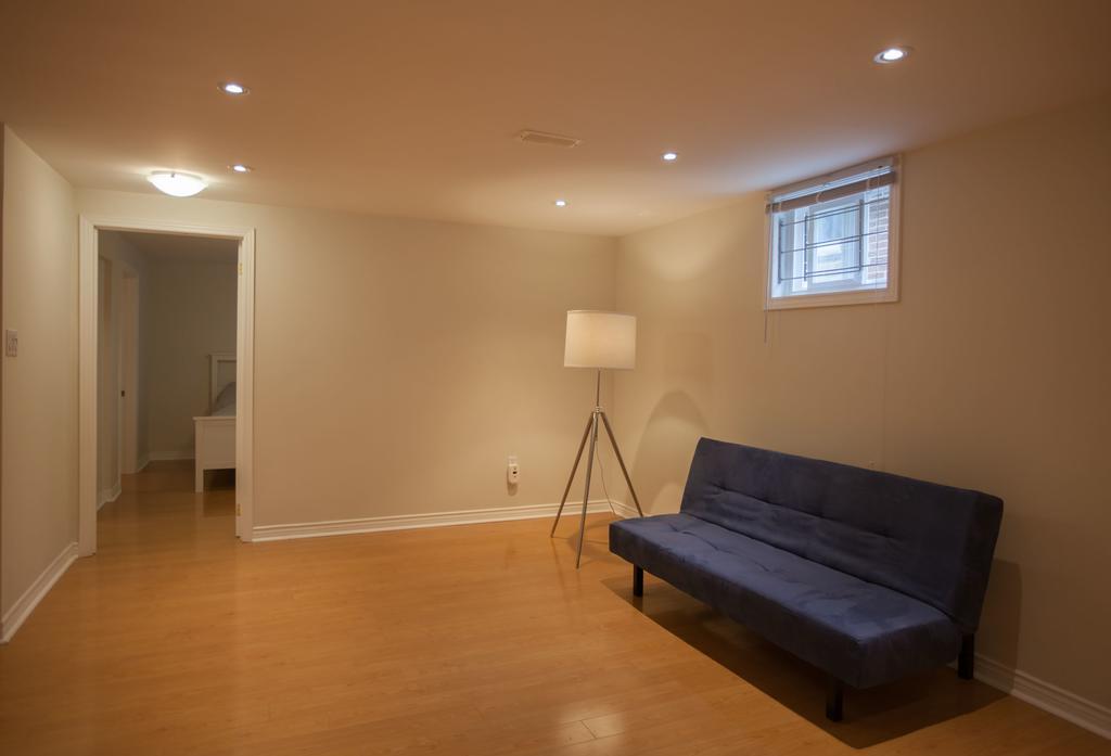 多伦多邓肯公园民宿 Toronto Duncan Park Guesthouse Ngoại thất bức ảnh