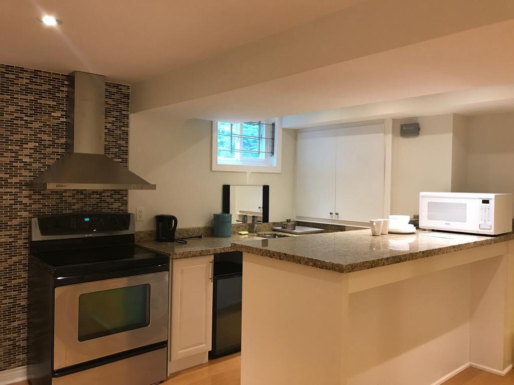 多伦多邓肯公园民宿 Toronto Duncan Park Guesthouse Ngoại thất bức ảnh
